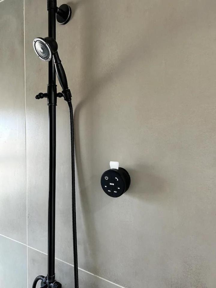 Serene Modern Home Backdoor With Great Wifi, Games, Movies, Patio Seating And Bbq Easy Access To North Joshua Tree National Park In 10 Minutes Twentynine Palms Exterior photo
