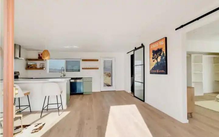 Serene Modern Home Backdoor With Great Wifi, Games, Movies, Patio Seating And Bbq Easy Access To North Joshua Tree National Park In 10 Minutes Twentynine Palms Exterior photo